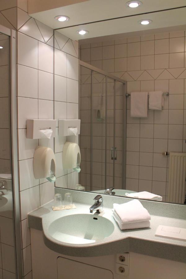 Hotel Woerth Worth an der Isar Екстер'єр фото