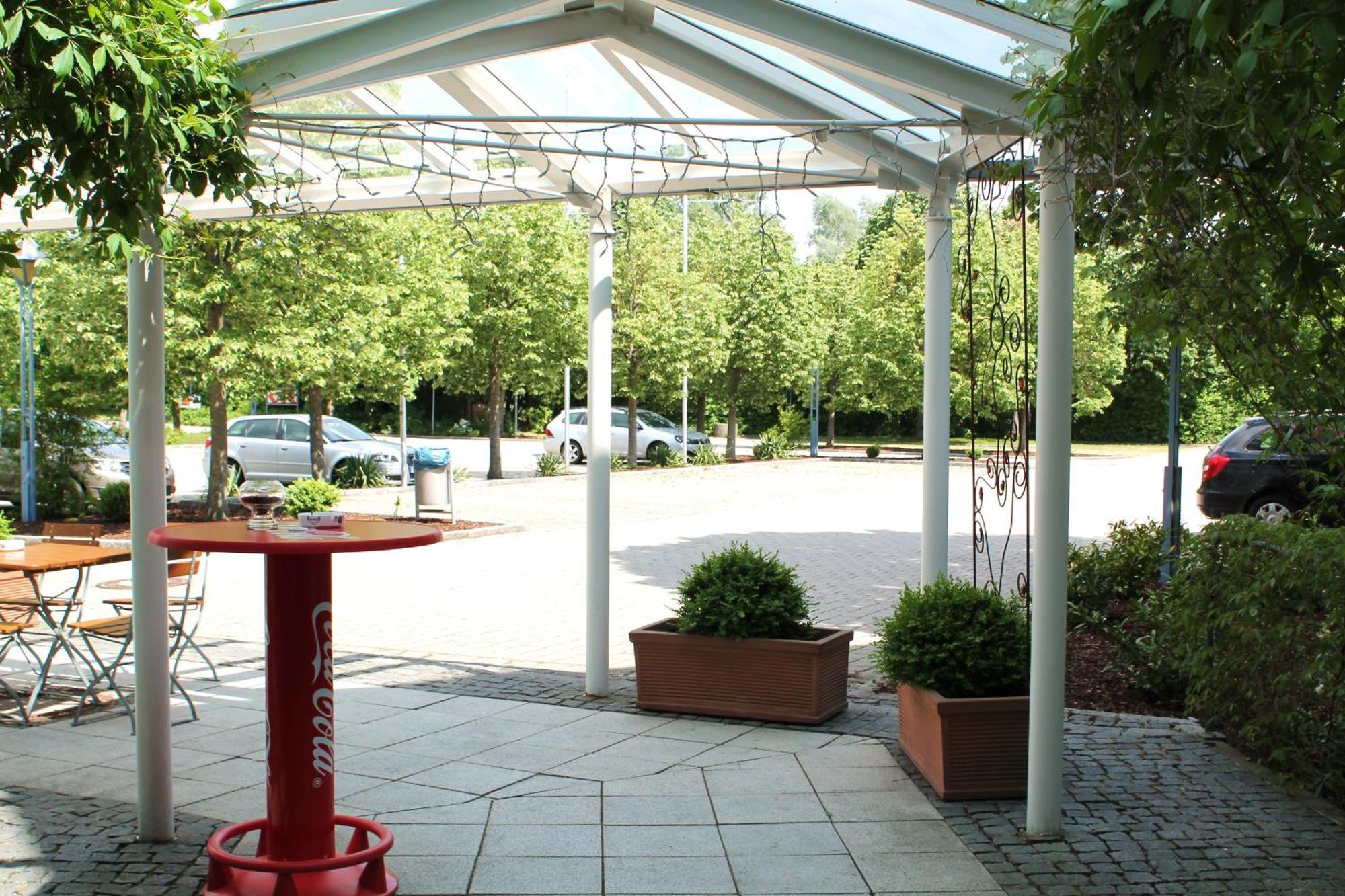 Hotel Woerth Worth an der Isar Екстер'єр фото