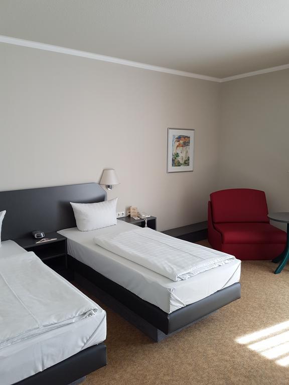 Hotel Woerth Worth an der Isar Екстер'єр фото